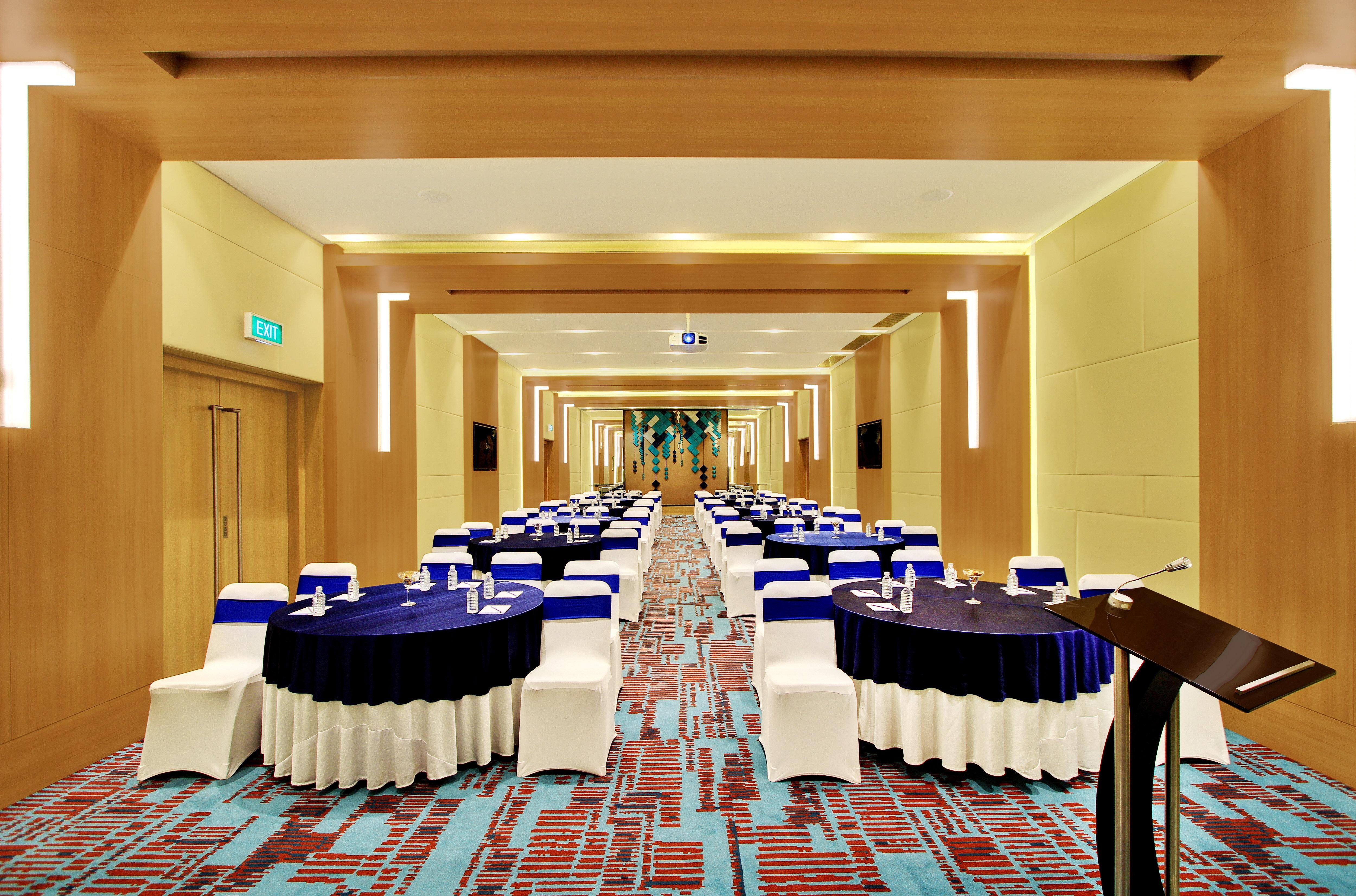 Holiday Inn Bengaluru Racecourse By Ihg Exteriér fotografie Meeting room