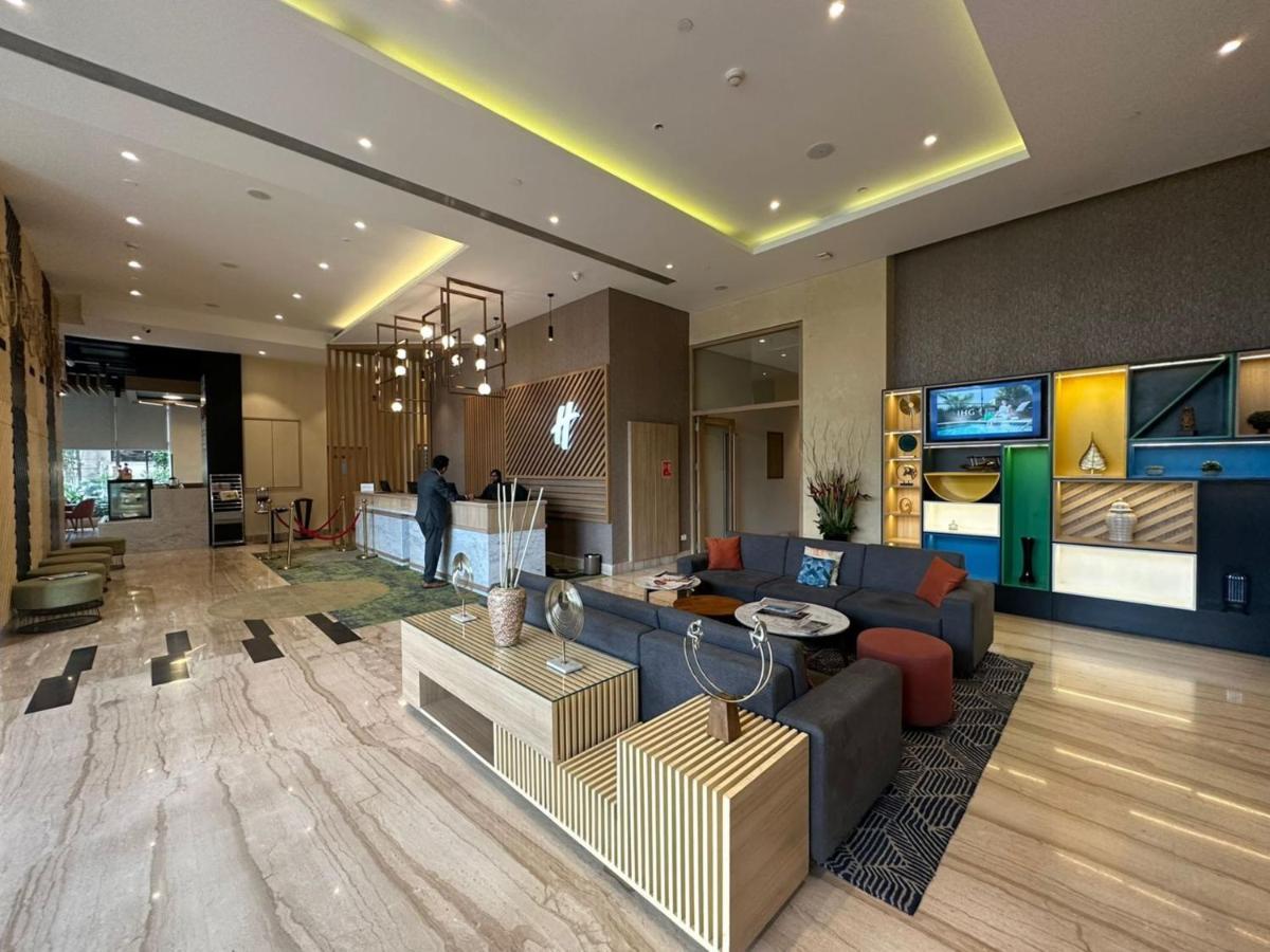 Holiday Inn Bengaluru Racecourse By Ihg Exteriér fotografie The lobby of the hotel